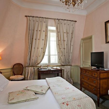 Hostellerie Les Frenes Avignon Rum bild