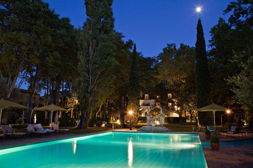 Hostellerie Les Frenes Avignon Rum bild