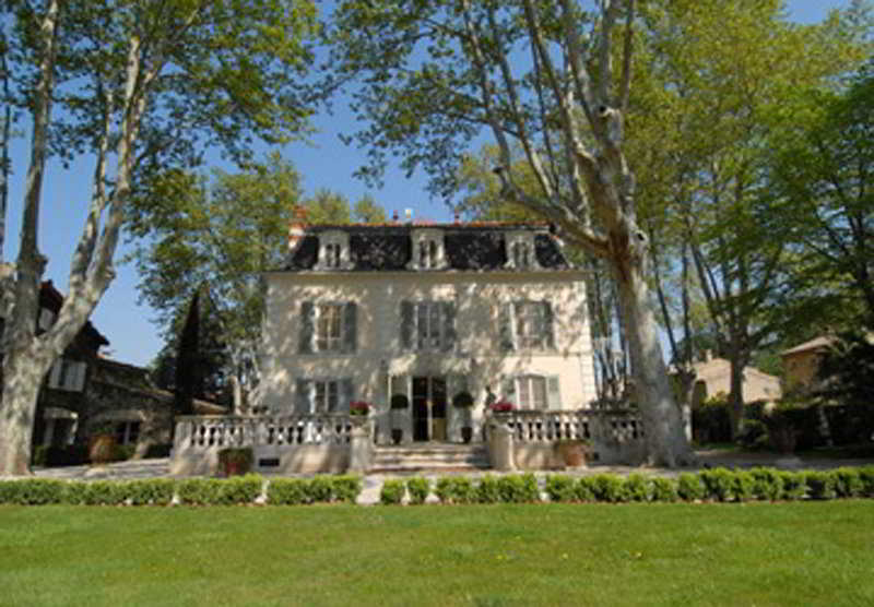 Hostellerie Les Frenes Avignon Exteriör bild